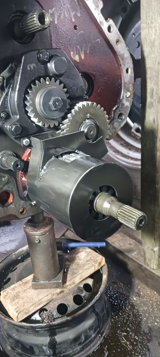 Mechanika,mechanik,naprawa  ciągniki,kombajny,maszyny rolnicze itp.