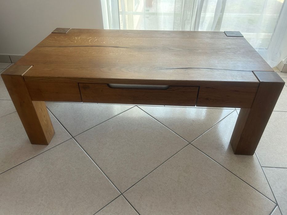 Mesa madeira maciça de centro com gaveta
