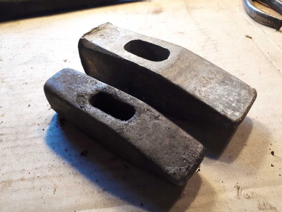 Stare zabytkowe młotki ślusarskie (2szt)  z czasów PRL