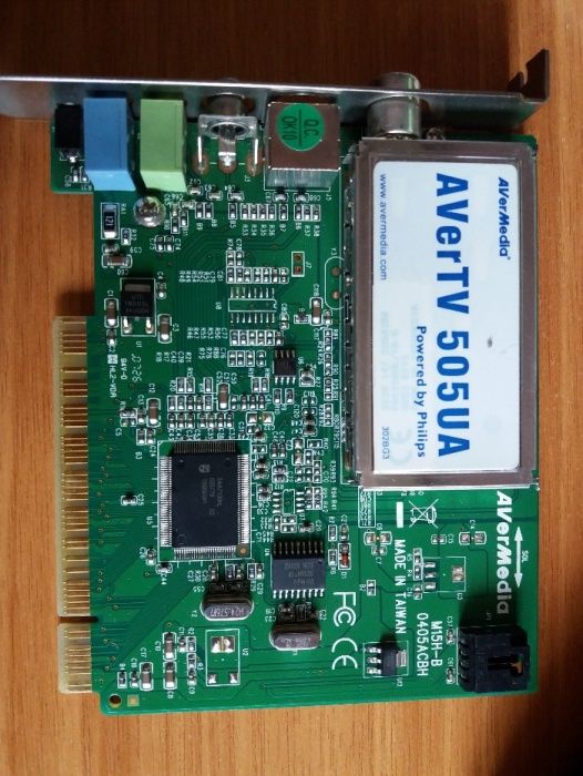 Тв тюнер avertv 505 , Штатив для смартфона.  Об’єктиви Canon 18-55mm