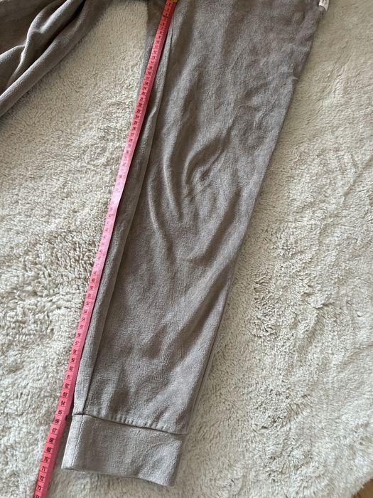 Komplet bluza i spodnie dresowe welurowe M Diverse