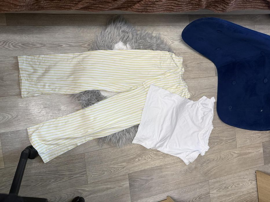 Костюм фірми zara на дівчинку