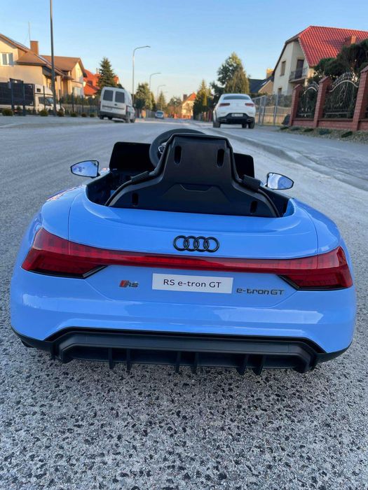 NOWE Audi e-tron 4x4 na akumulator dla dzieci samochód dzieci PILOT