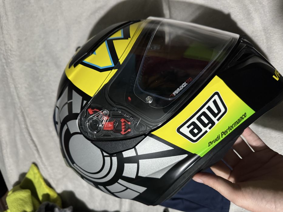 Capacete AGV VR46 (tamanho S)