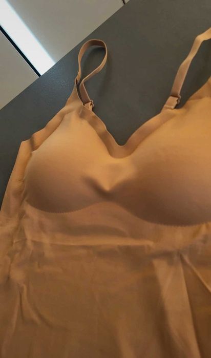 Безшовна майка з бюстгальтером push up