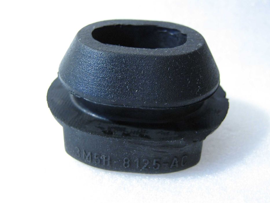 Крепление верхнее радиатора Ford / 3M5H8125AC