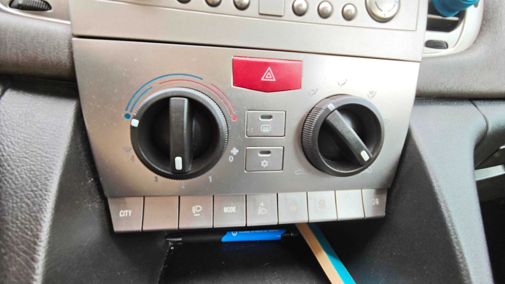 Lancia Ypsilon 1.2 motor Fire, em otimo estado.