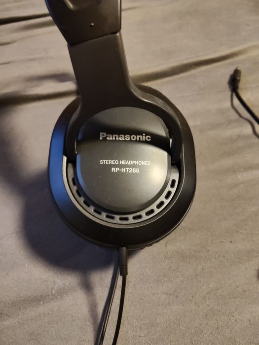 Słuchawki nauszne z kablem 5m. Panasonic