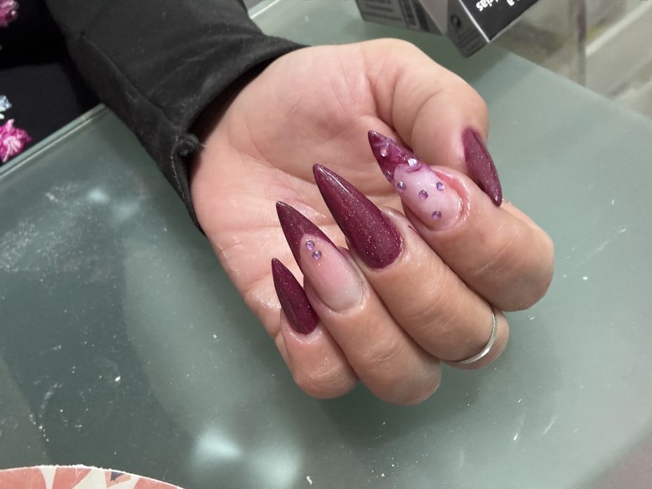 Vagas unhas de gel ou verniz gel