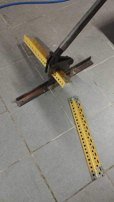 Maquina de corte de calhas ou perfis - Seibert Stinnes
