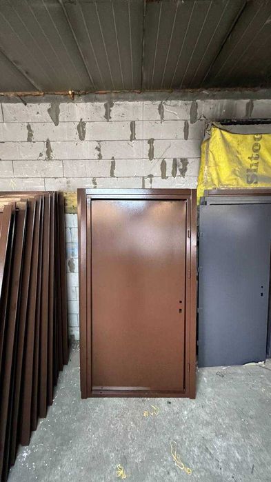 Двері металеві. Гарна якість. Супер умови. Співпраця