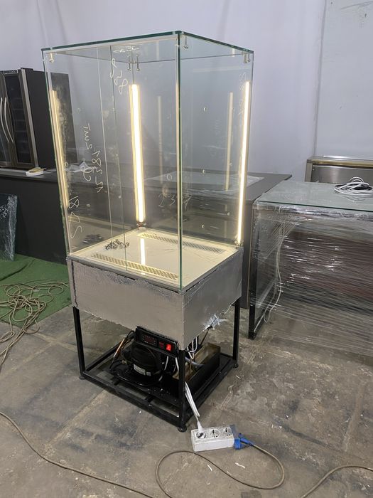 Холодильная кондитерская витрина настольная напольная Ларь Холод Куб