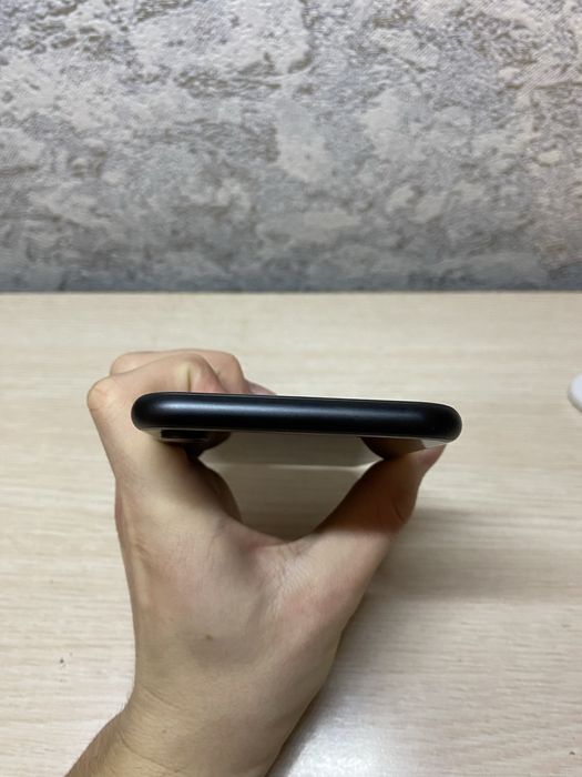 Iphone Xr 64 gb Гарантія