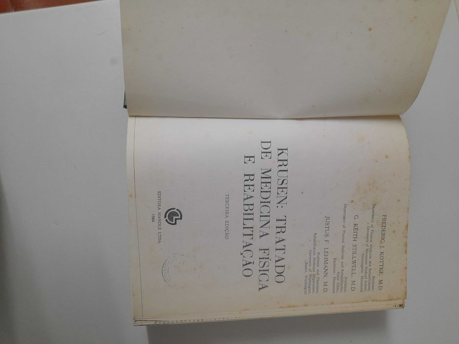 Livro de reabilitação física etc.