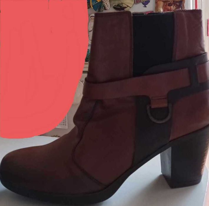 Botas novas em pele, tamanho 40