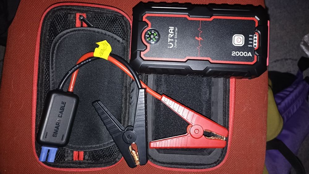 Пуско-зарядное устройство.