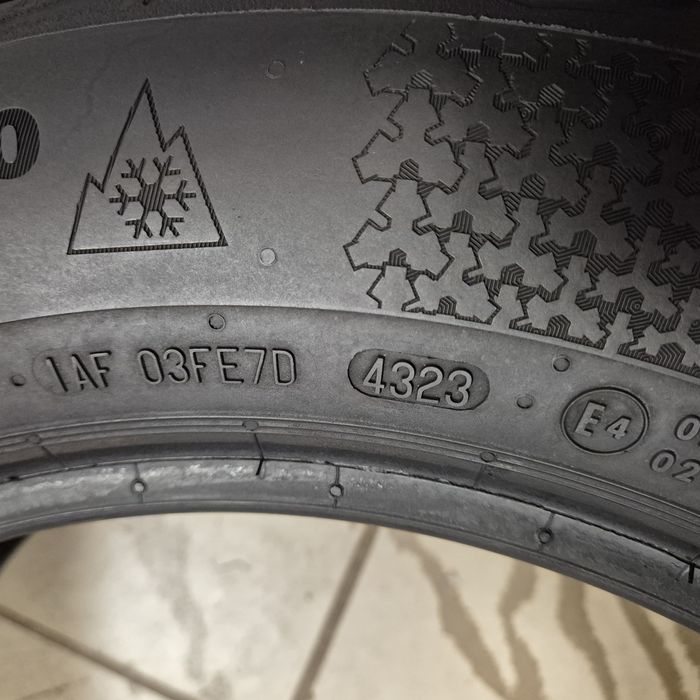 205/60R 16 Continental zima