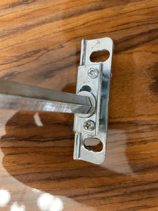 Suporte oculto de prateleira em Aço - regulável