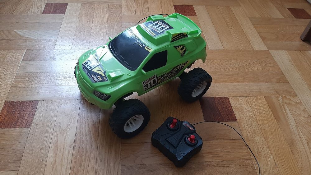 Машина, джип, автомобіль.