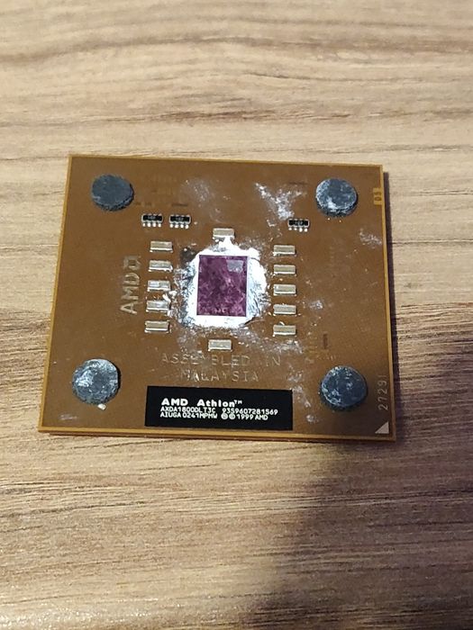 AMD ATHLON XP 1800+ AXDA1800DUT3C 1533MHz s.462