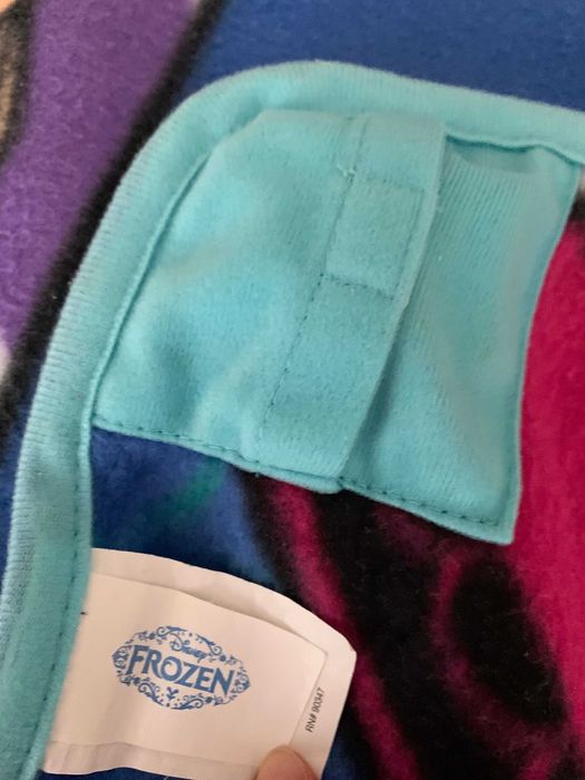 „Śpiewający” kocyk Frozen Kraina Lodu