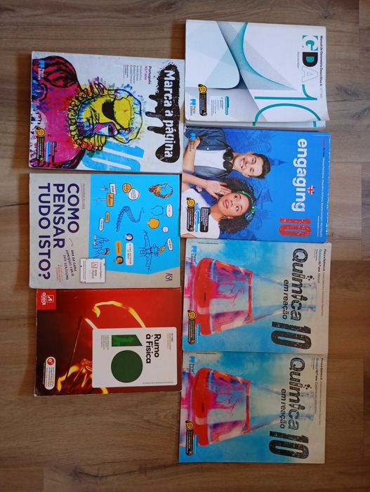 Manuais escolares para o 10º ano