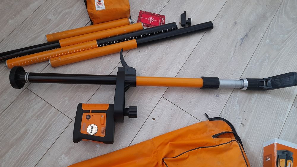 Niwelator laserowy geo