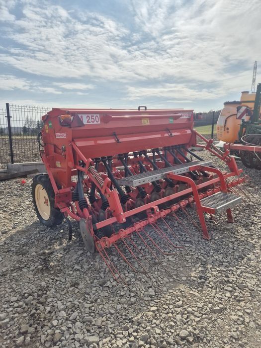 Siewnik zbożowy talerzowy 2.5m gaspardo maschio m250 amazone d9 d8 Ści