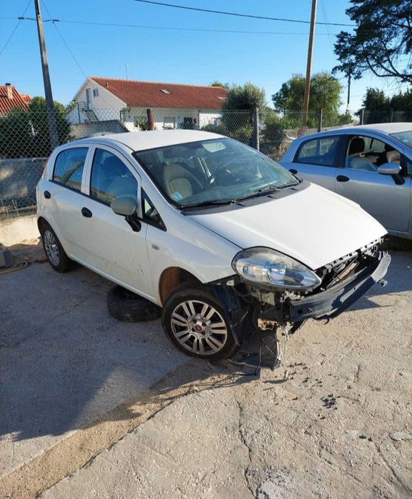 Para Peças Fiat Grande Punto 1.2 de 2016 com boa mecânica