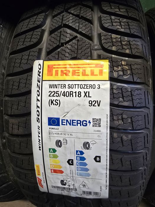 Pirelli Sottozero 3 225/40R18 92 V opona zimowa
225/40R18 92 V
