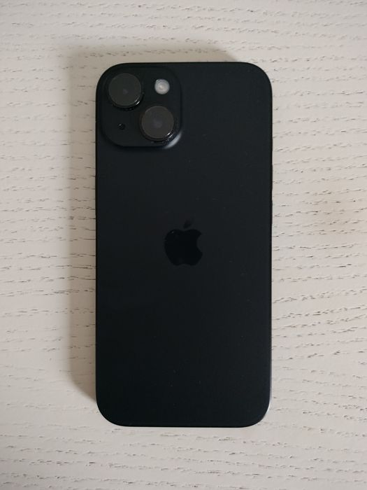 iPhone 15 128gb + 2 capas