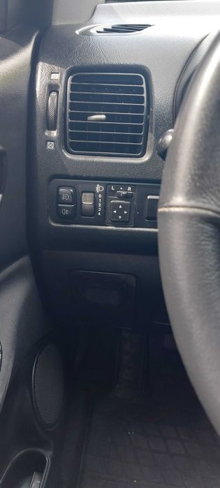 Mitsubishi space star 2003