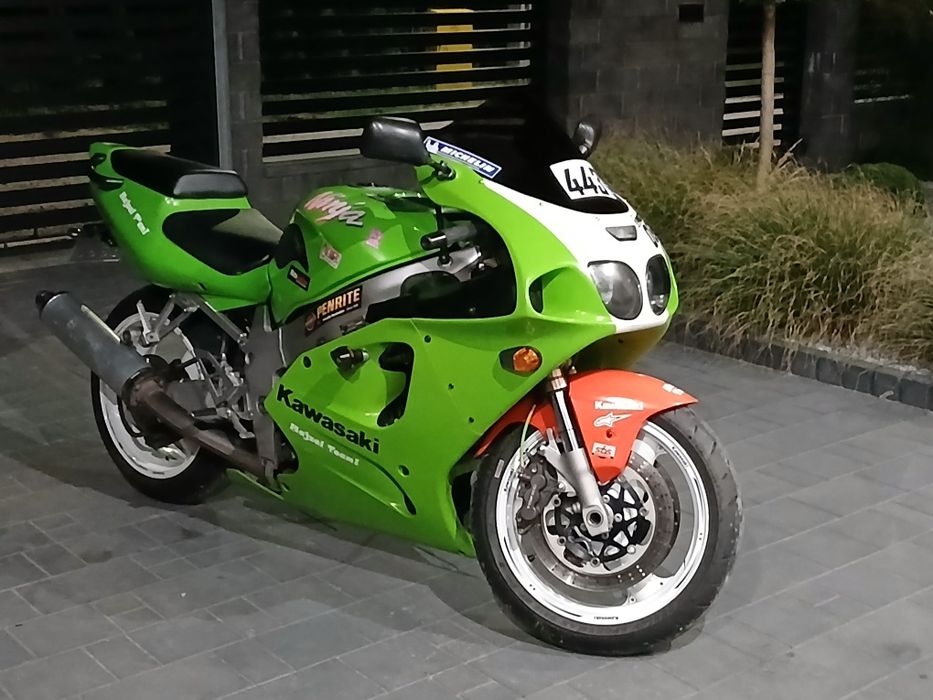 show Kawasaki ZX7R. Ulica i Tor. Chynów • OLX.pl