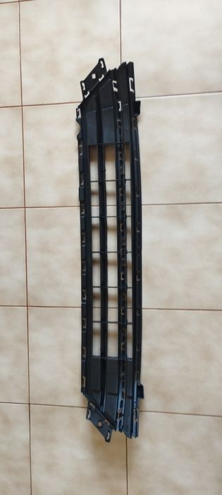 Решітка бампера VW Jetta 6 2014-2018