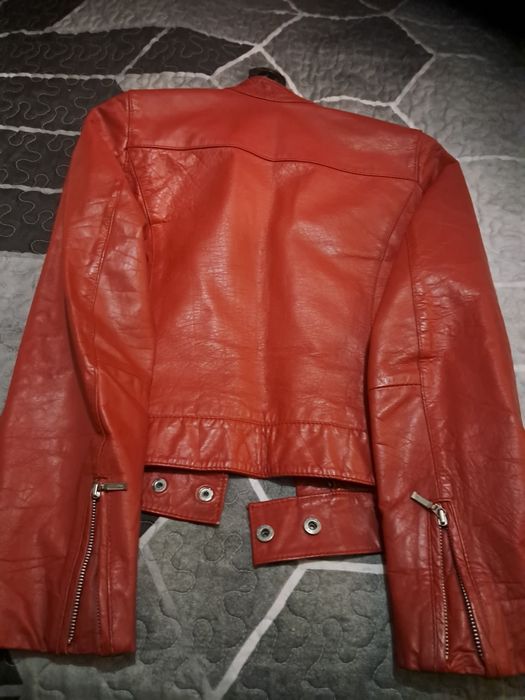 Casaco  vermelho  tipo pele