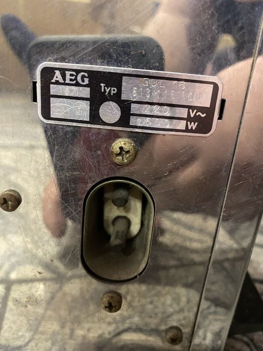 Електро гриль AEG
