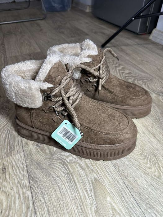 Ботинки угги новые