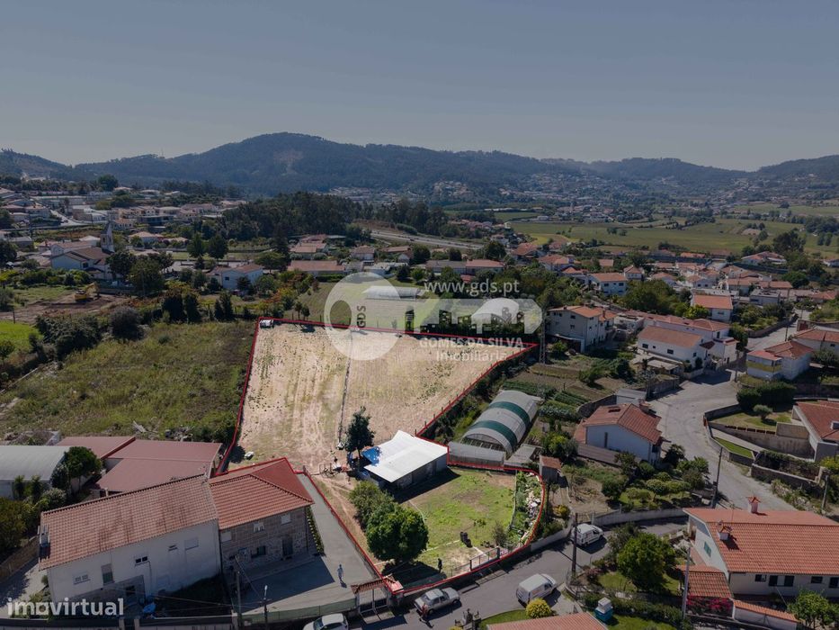 Terreno c/ 4183m2 | Com 1800m2 em zona de construção em Trandeiras