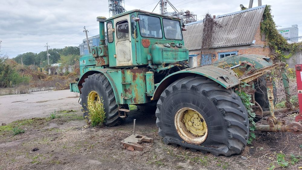 Трактор К-701 , робочий , Кіровець