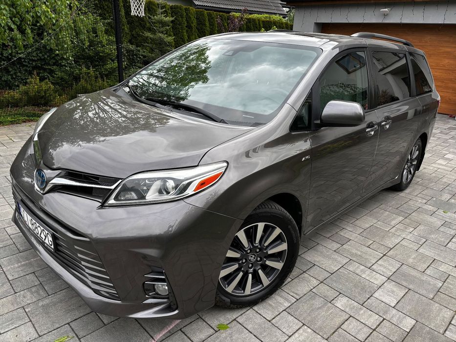 Toyota Sienna Sienna XLE AWD hak, 5 lat w Polsce, LPG