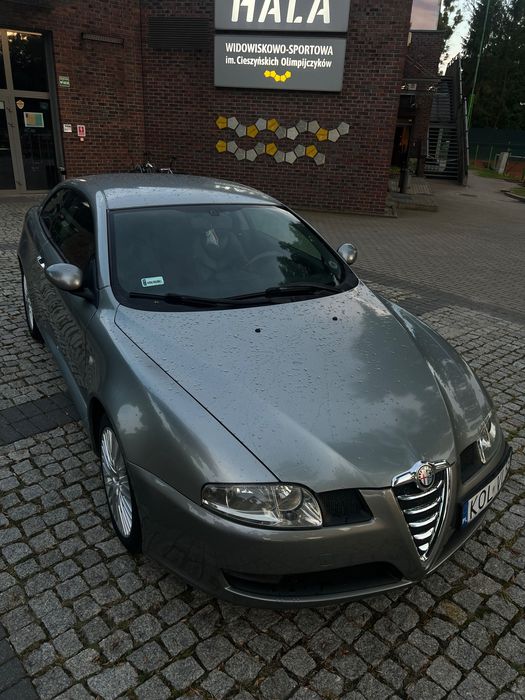 Alfa Romeo GT 2004r.