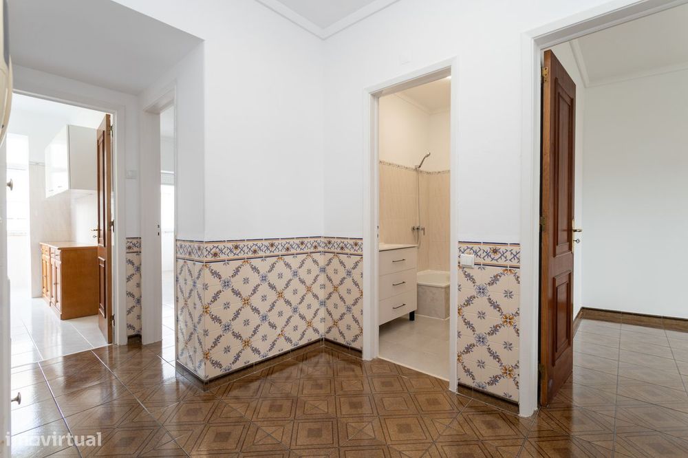 T2 para Arrendar em Zona Tranquila e Central, com Varandas e 76 m², Id
