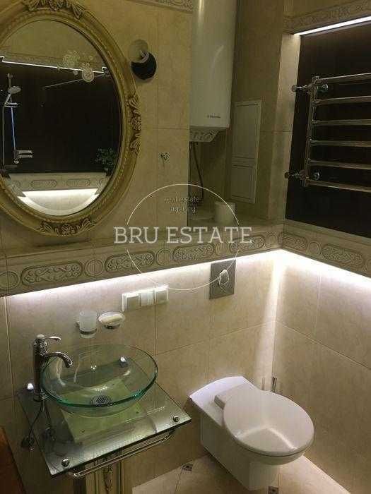 Продам 1 к вул.Дмитрівська 80    м. Університет