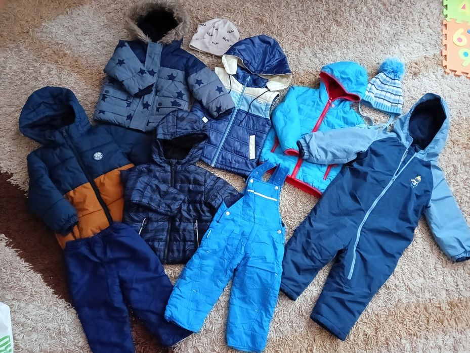 Зимова куртка на хлопчика 92 98 термо комбінезон зимові чобітки  худі