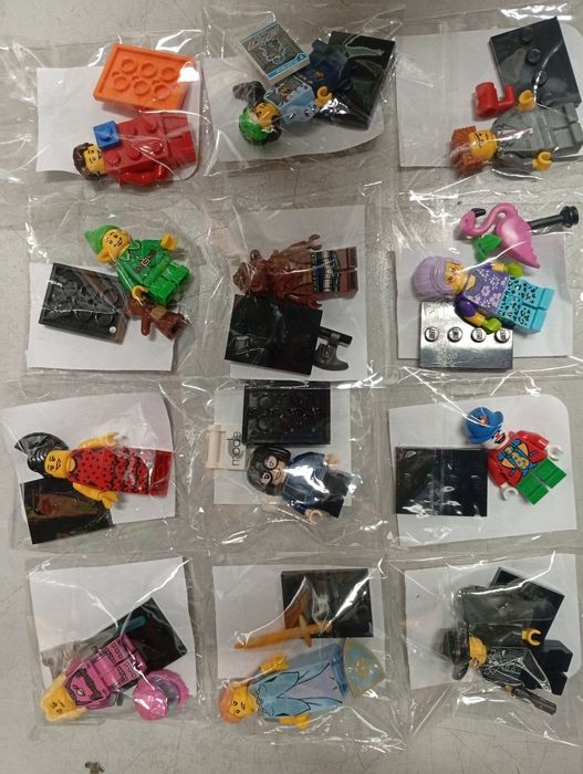 Lego, minifiguras séries e partes