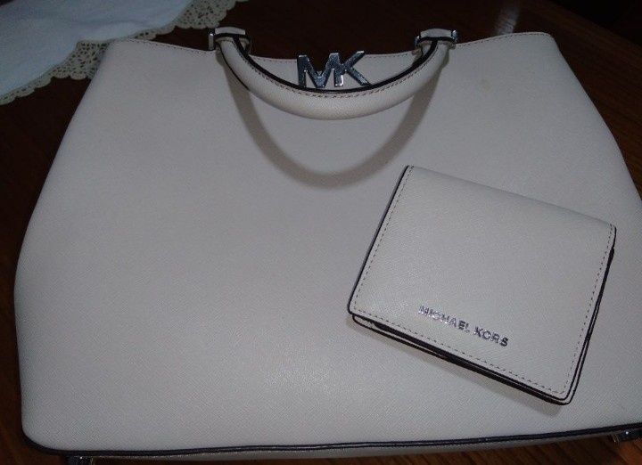 Mala e porta moedas Michael Kors