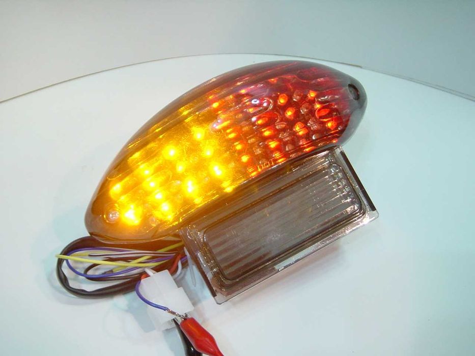 Farolins traseiros LED com piscas Suzuki Hayabusa 99-07
