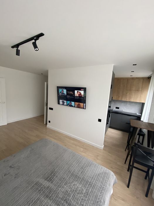 Здам по-добово  дво кімнатні апартаменти на привокзальній площі