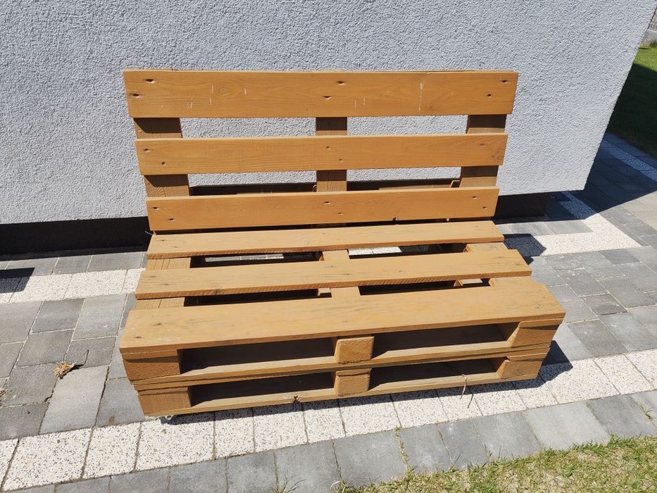 Ławka fotel siedzenie z palet kółka