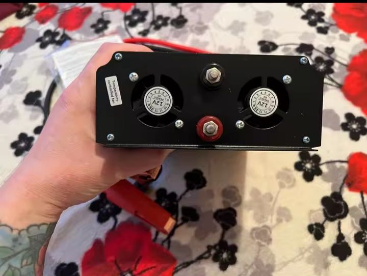Инвертор 12В-220В з чистою синусоїдою 4000W